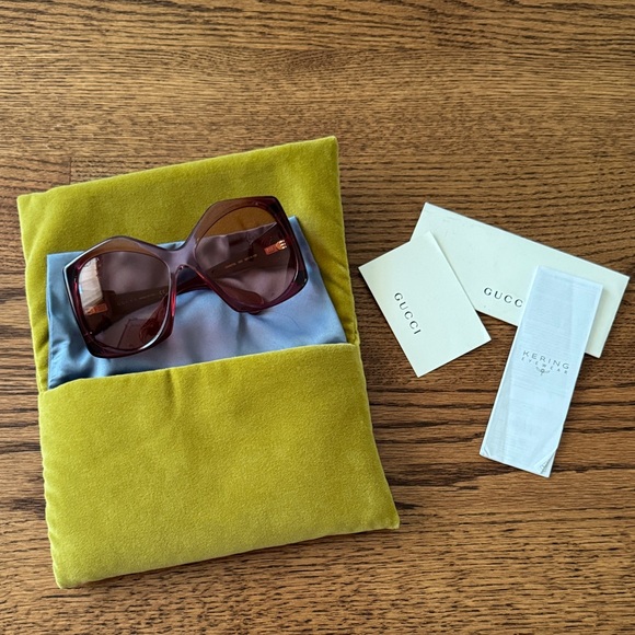 EUC Gucci Burgundy Sunglasses with Velvet Case - Picture 1 of 9
